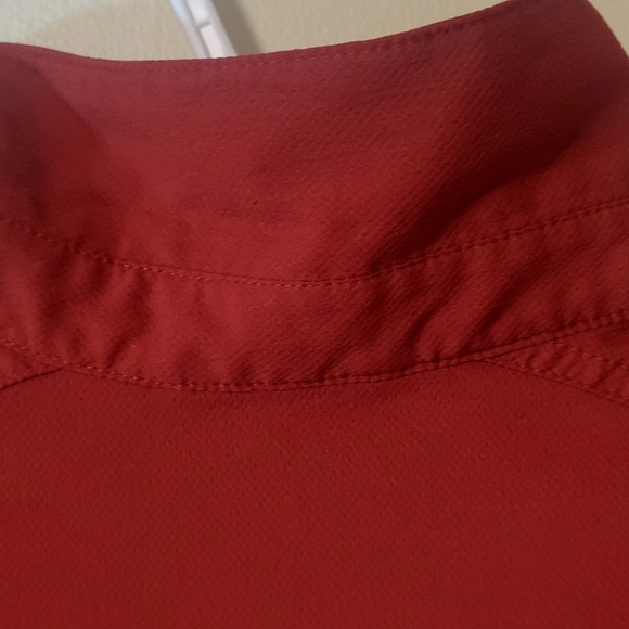 Columbia Casual Button down short sleeves Burgundy man's Large dress shirt - Picture 9 of 15